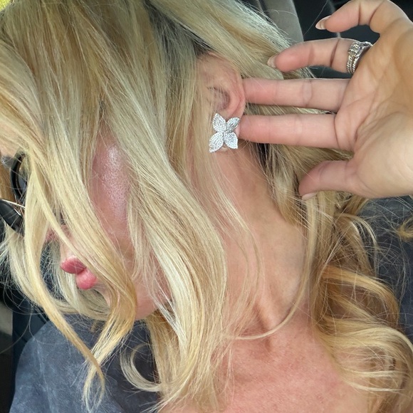 SEGRETI Petite Flower Earrings 14k LUXURY